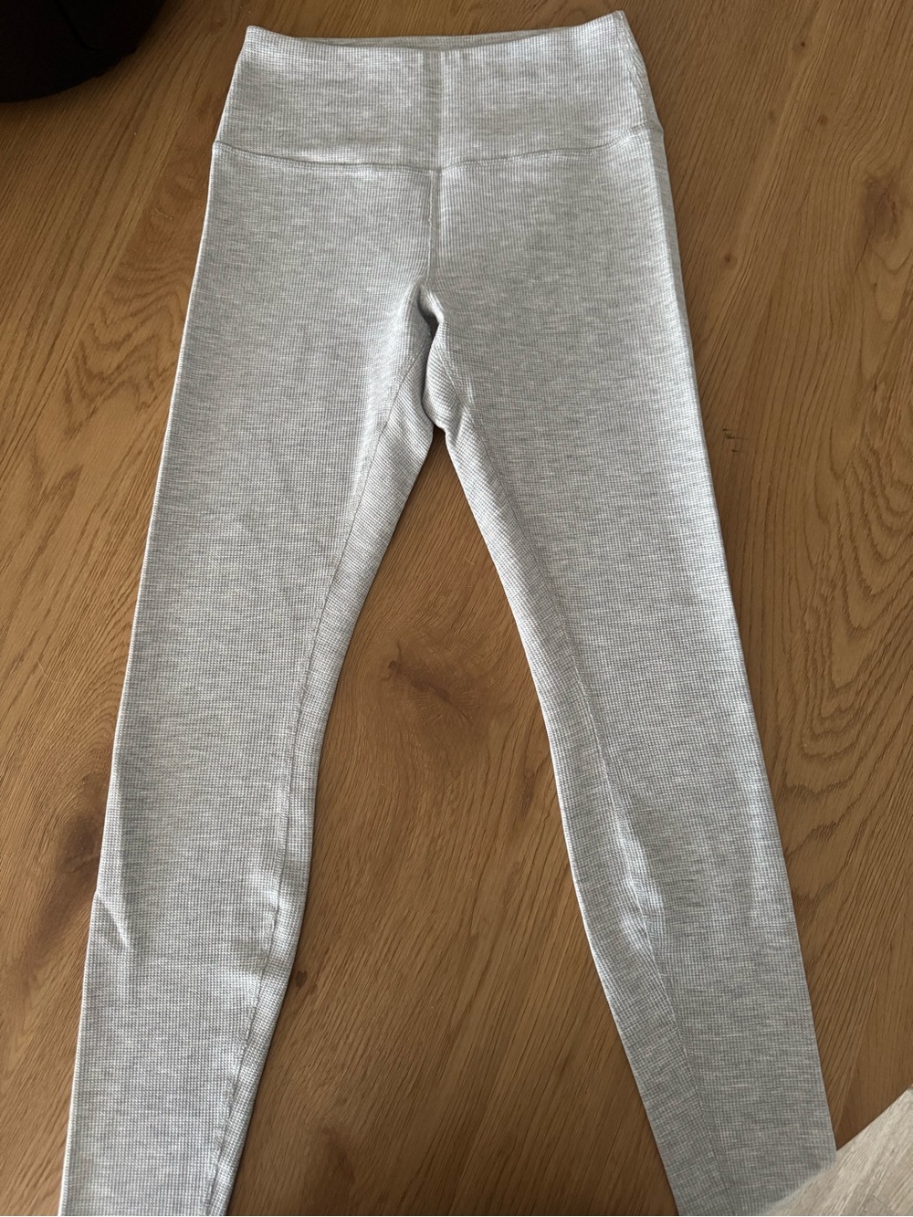 ALO Yoga Light Gray Ribbed Leggings